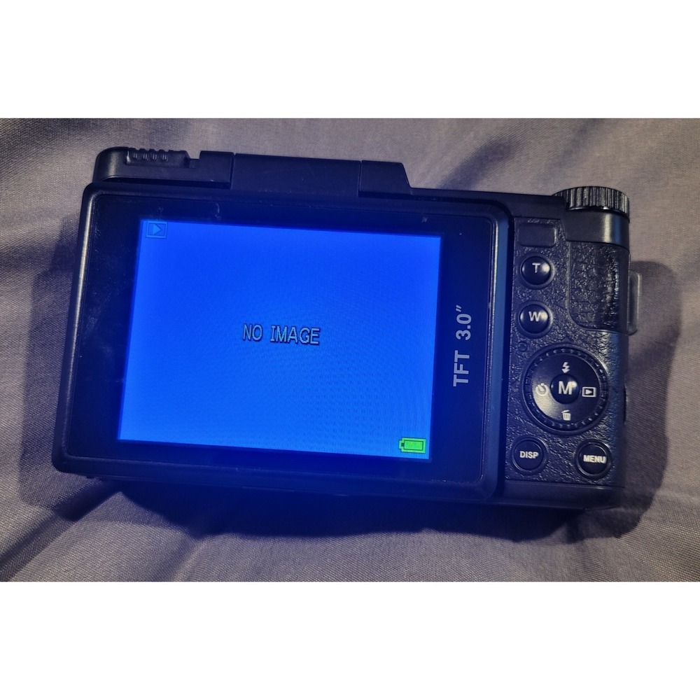 CMOS Digital Vlogging Camera 4K Flip Screen 52mm Macro Lens 32GB SanDisk SD Card